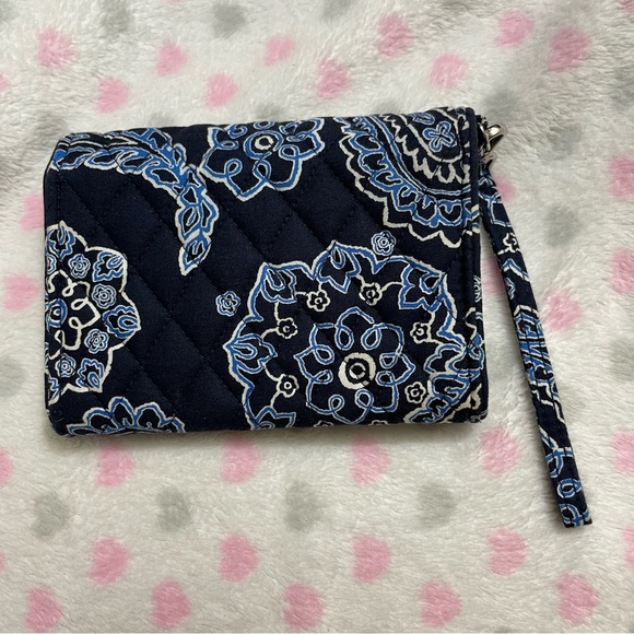VERA BRADLEY BLUE TWIST TURNLOCK WALLET - Picture 9 of 11
